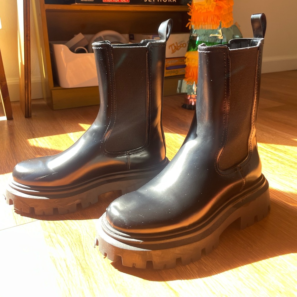 H&M Leather Chelsea Boots